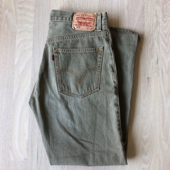 levi's olive jeans